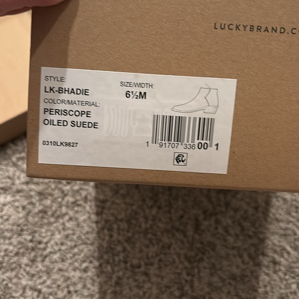 EUC Lucky Brand periscope oiled suede bootie 6 1/2 - Picture 2 of 5